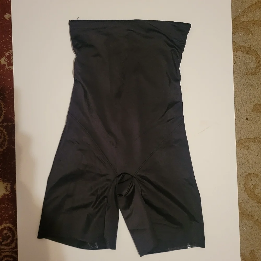 Miraclesuit Real Smooth‎ High-Waist Thigh Slimmer Shapewear Size M EUC
